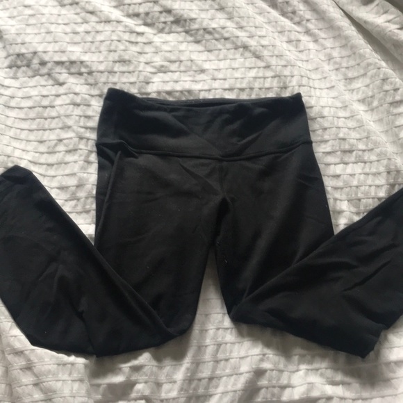 cropped lululemon leggings - Picture 1 of 3